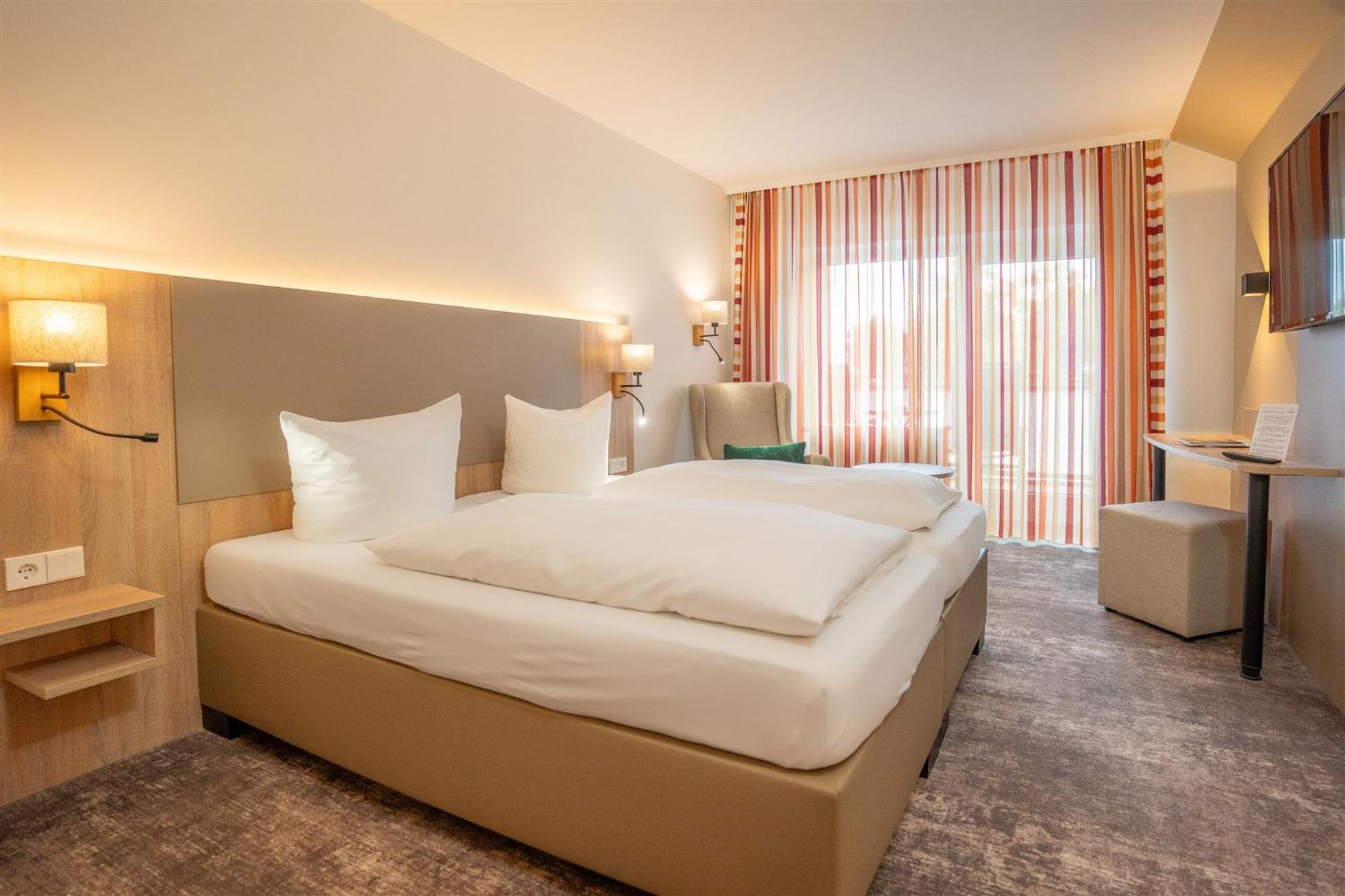 Waldhotel Eisenberg Eisenberg  Zewnętrze zdjęcie
