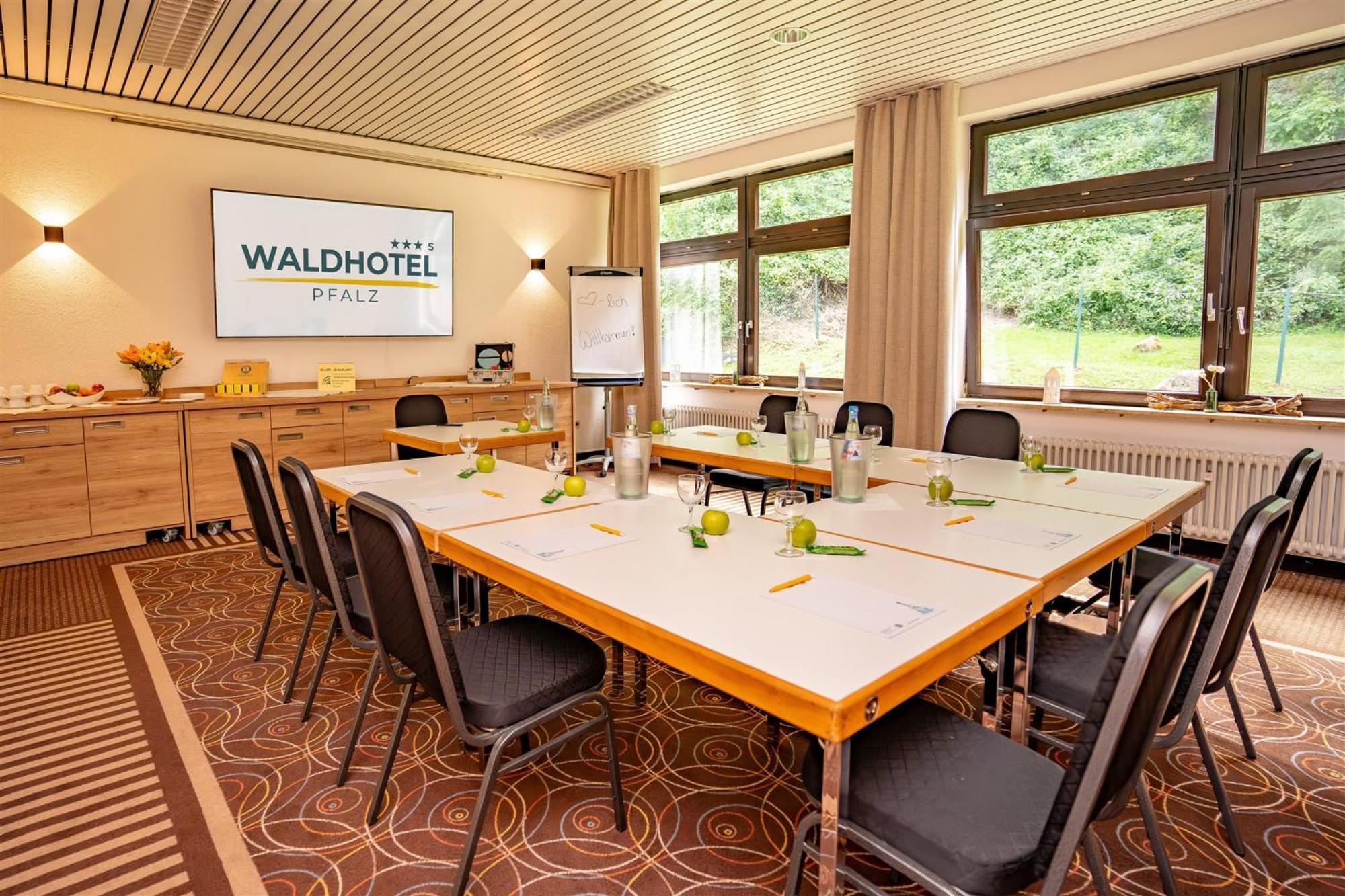 Waldhotel Eisenberg Eisenberg  Zewnętrze zdjęcie