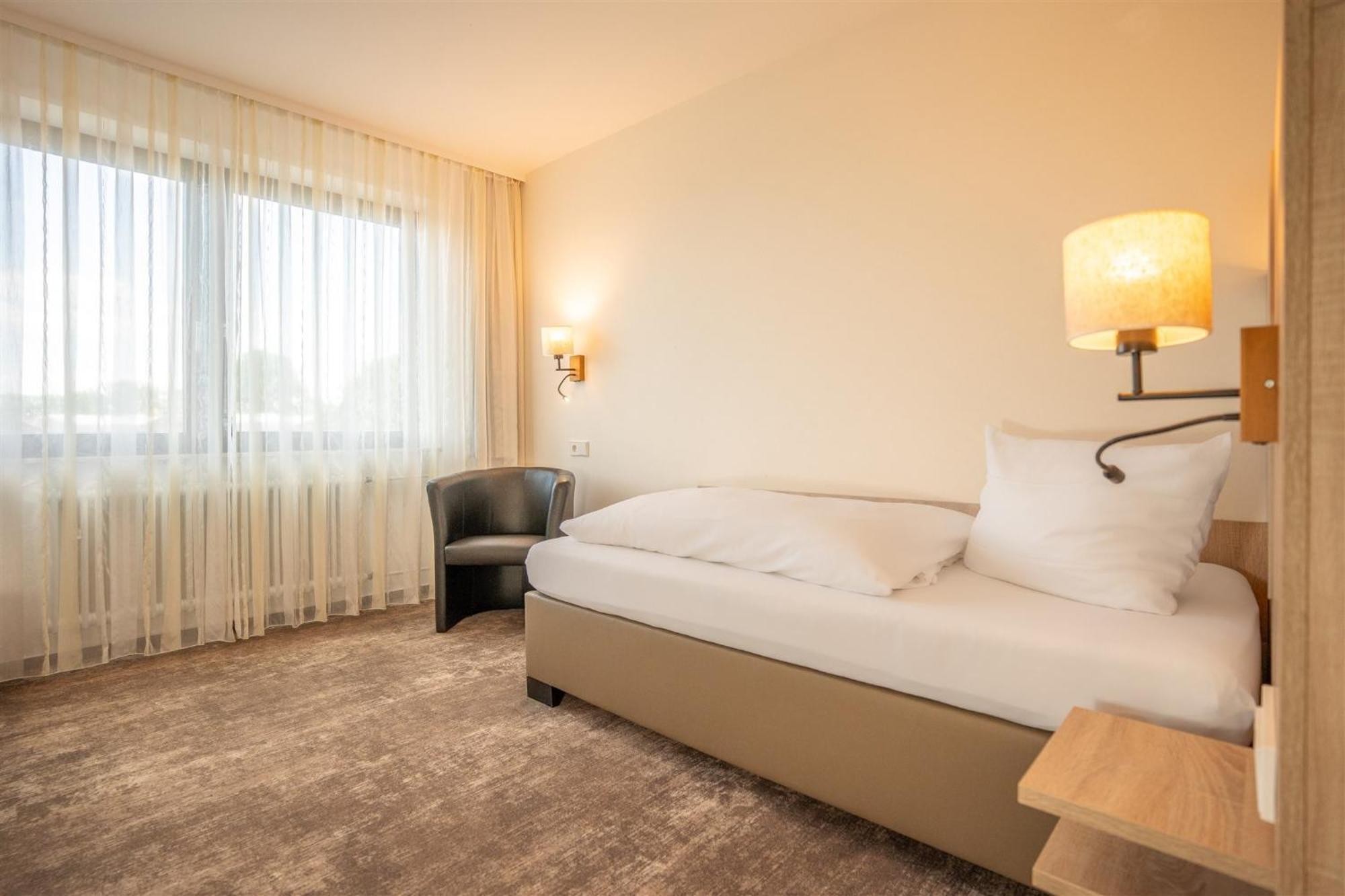 Waldhotel Eisenberg Eisenberg  Zewnętrze zdjęcie